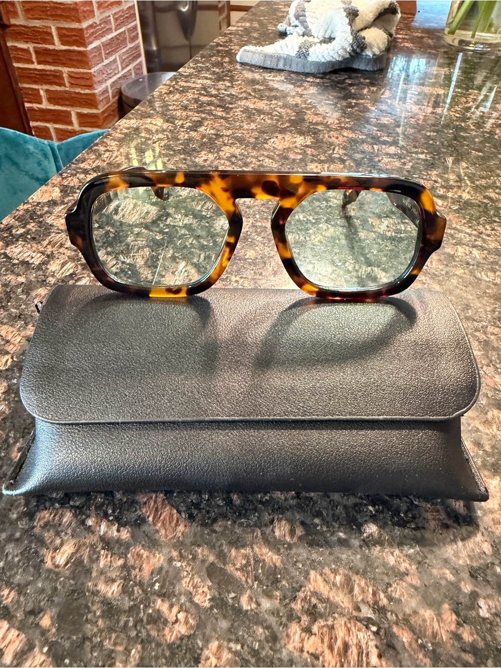 Elisa Johnson JANE Sunglasses - Picture 2 of 6